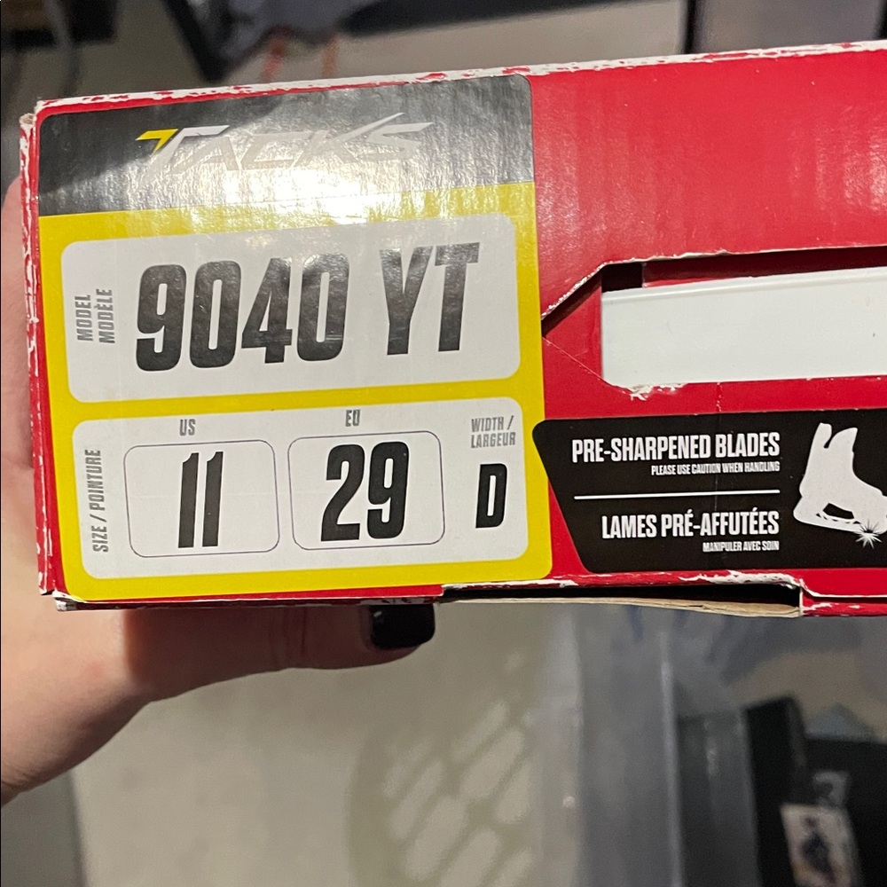 CCM Hockey Skates Box - Size 11 youth